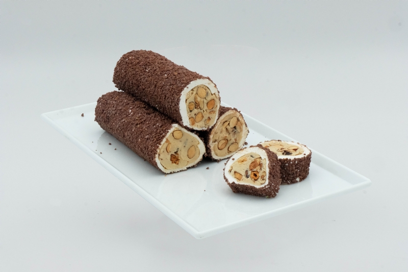 Çikolatalı Bademli Fındık Kremalı Sarma Lokum
